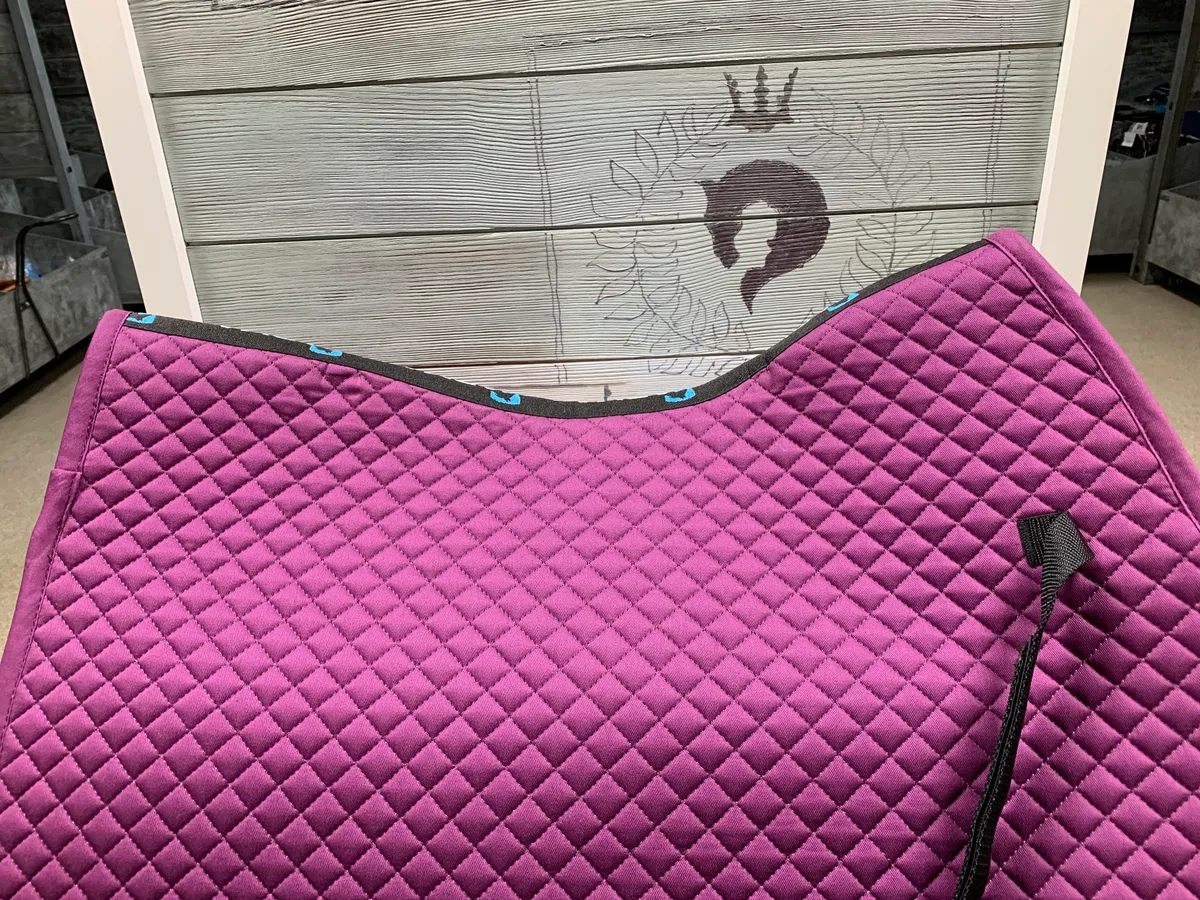 SHIRES ARMA Вальтрап для лошади, 17''-18'', сливовый