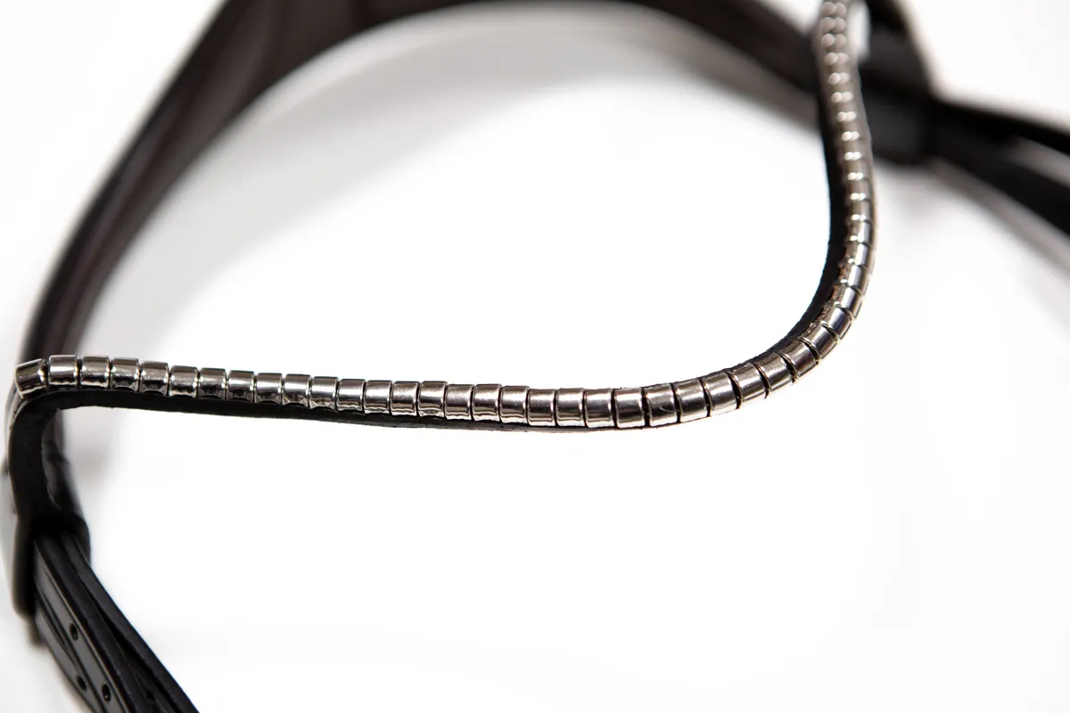 уздечка анатомическая классическая 