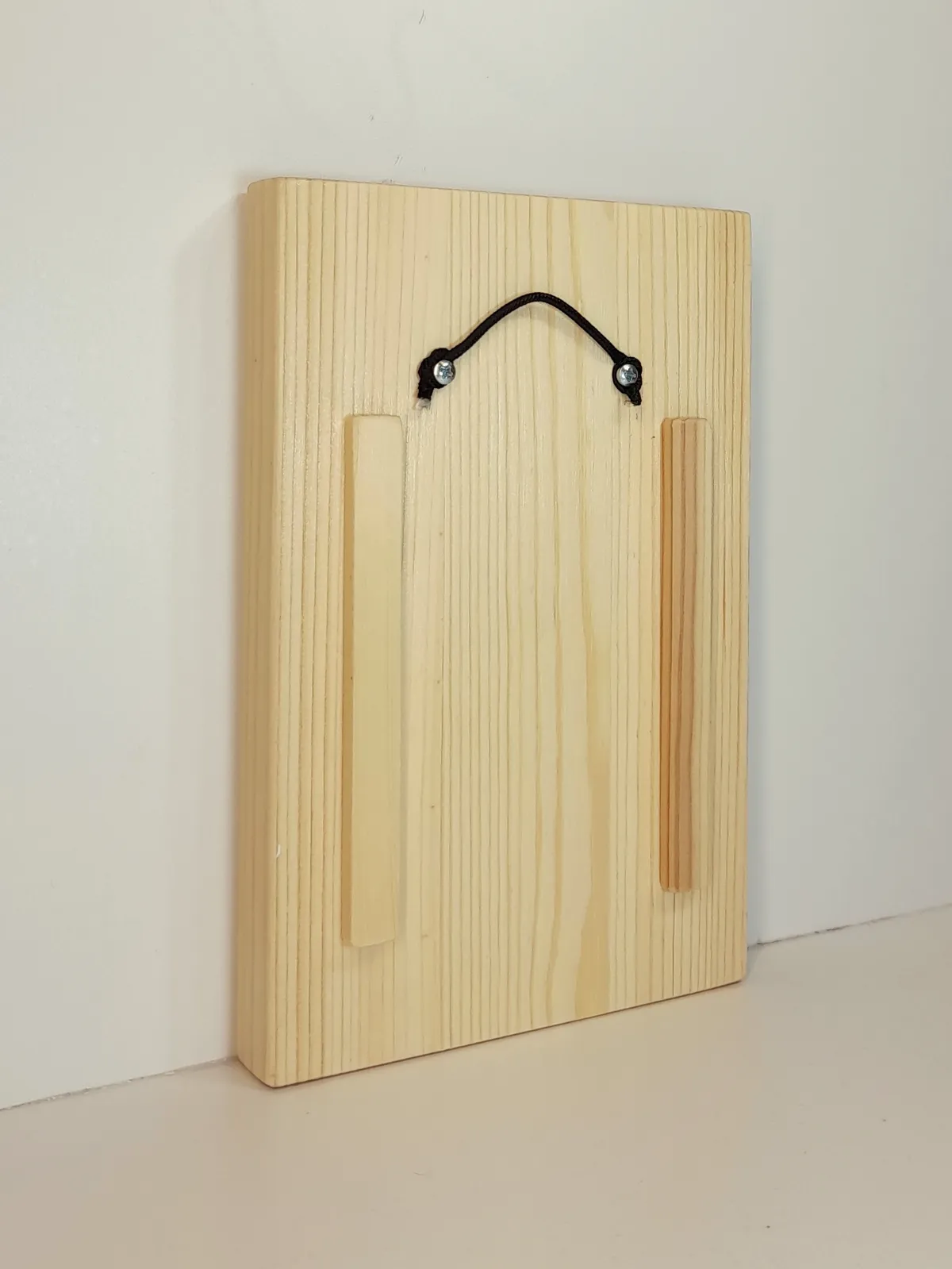 Панно на дереве. Лошадь буланая