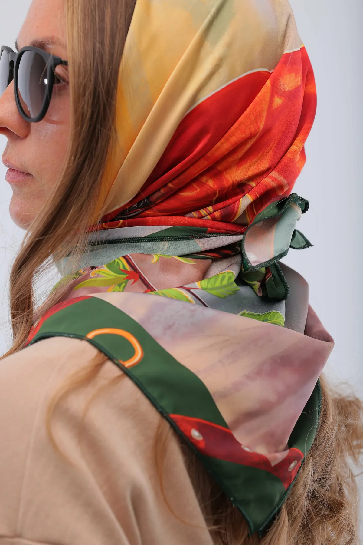 Платок маленький SHEIKH HORSE BRAND, коллекция Forest, р-р 90*90 