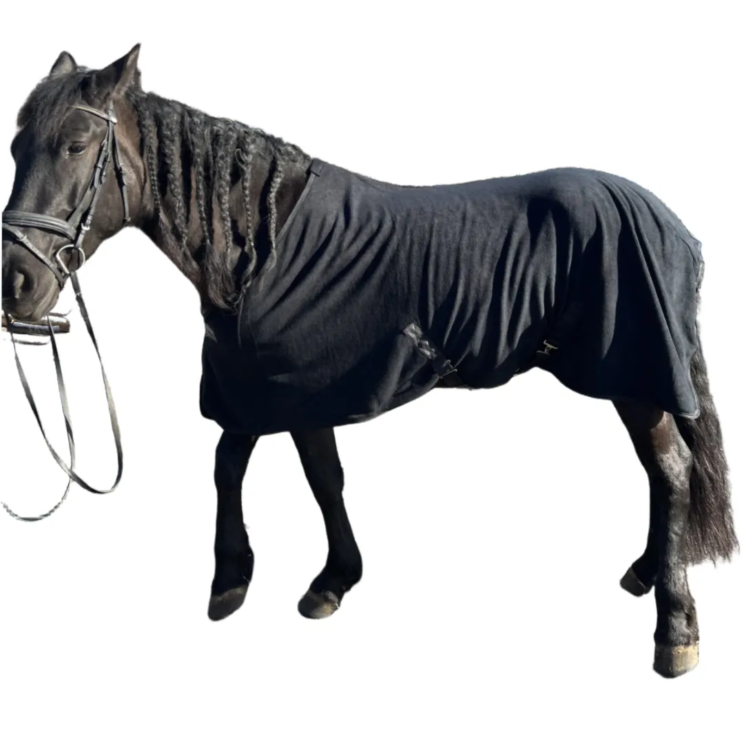 Попона с ремнями Alexandra