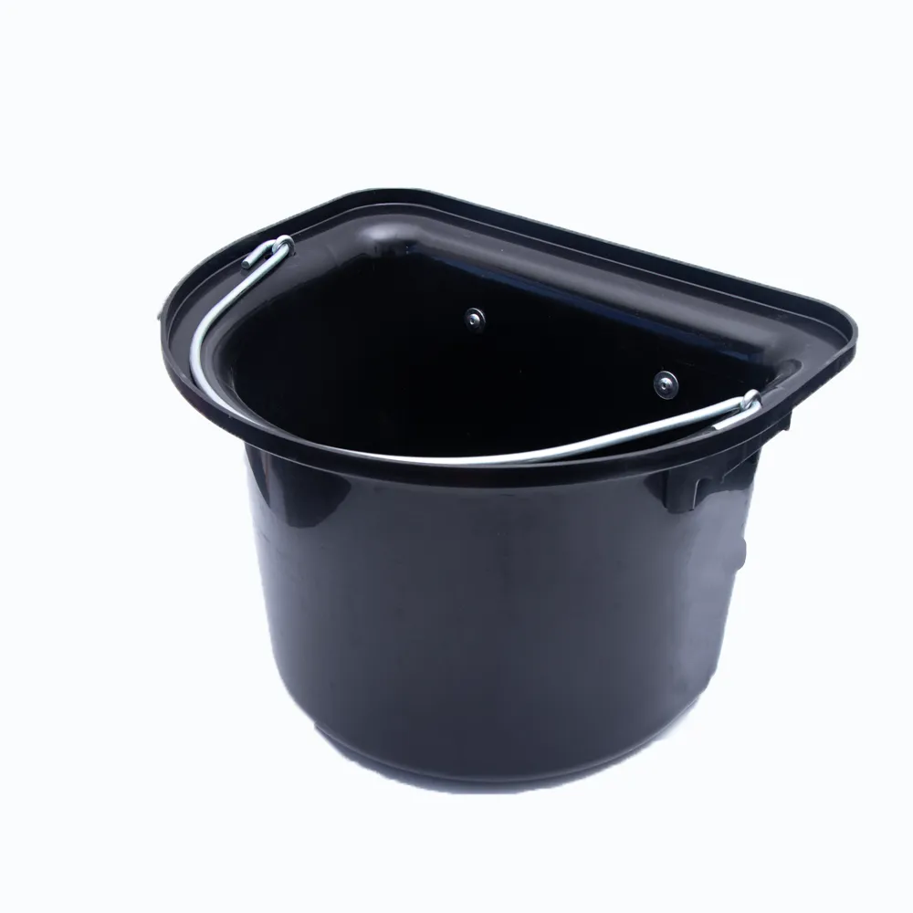 Ведро-кормушка