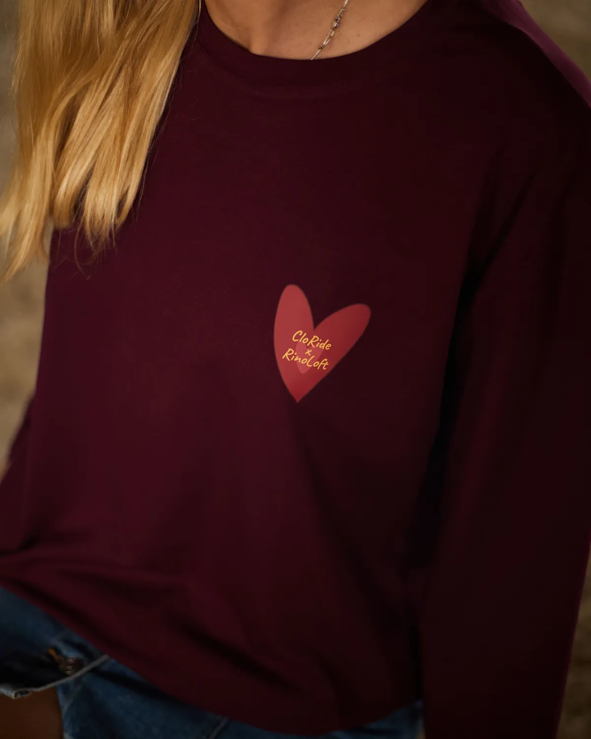 Лонгслив бордовый Different