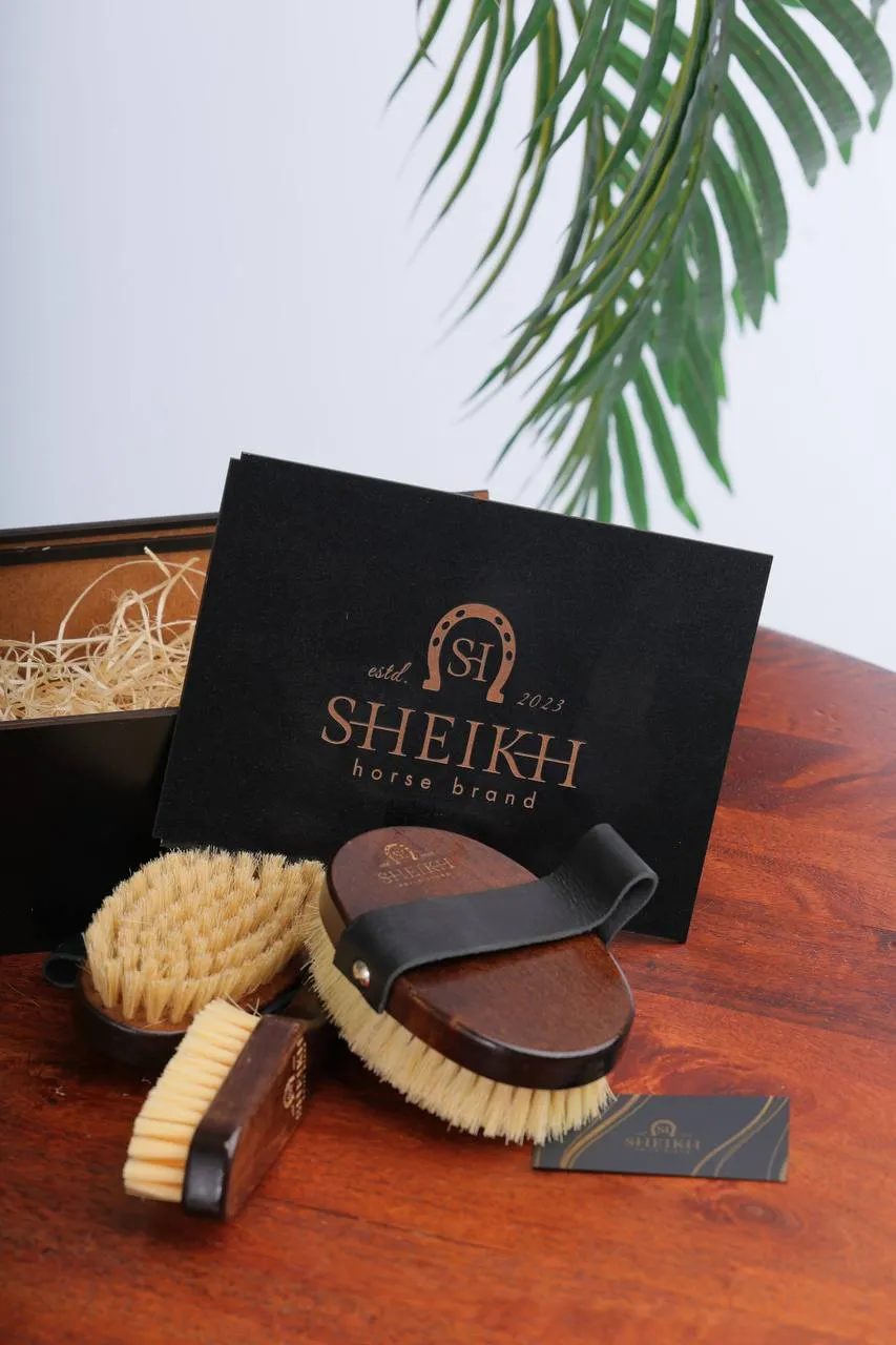Подарочный комплект щеток для ухода за лошадью SHEIKH HORSE BRAND
