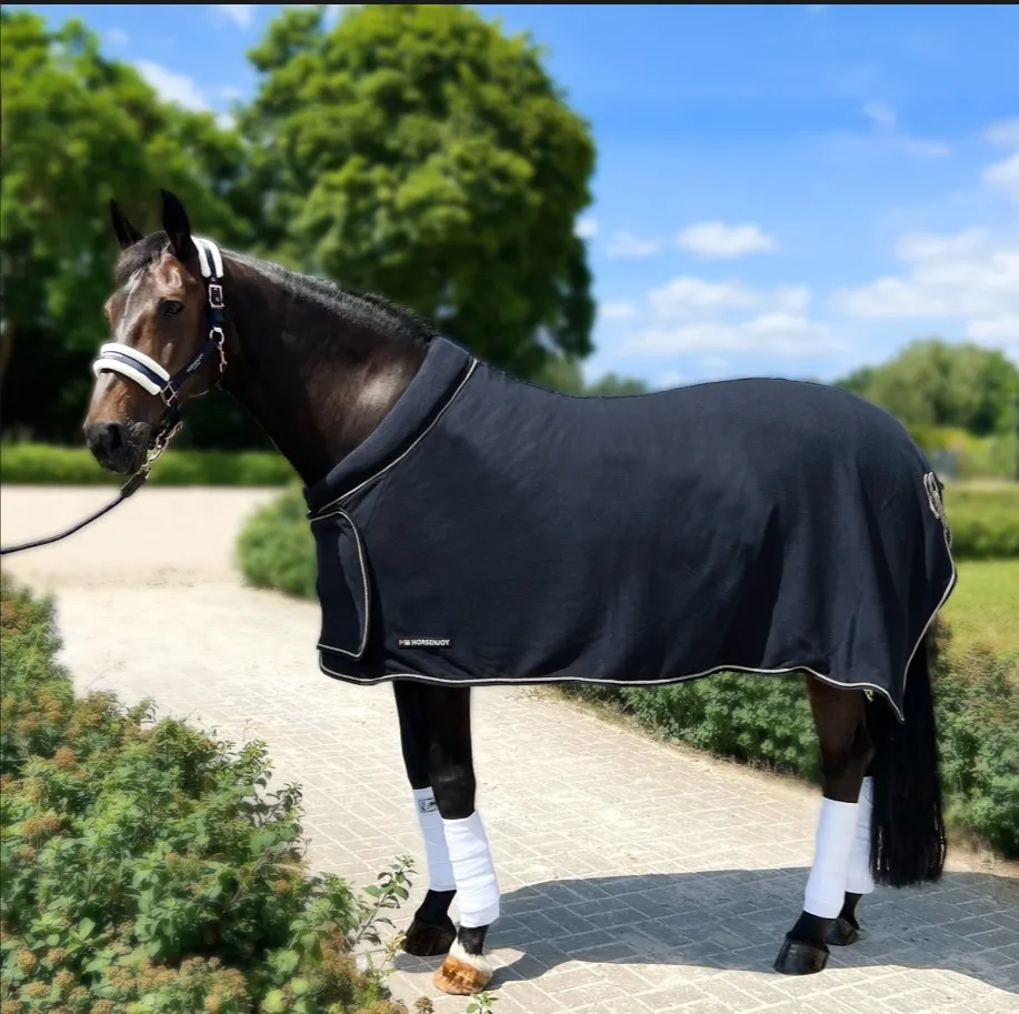 Попона HE Show флисовая без ремней черная 125 см