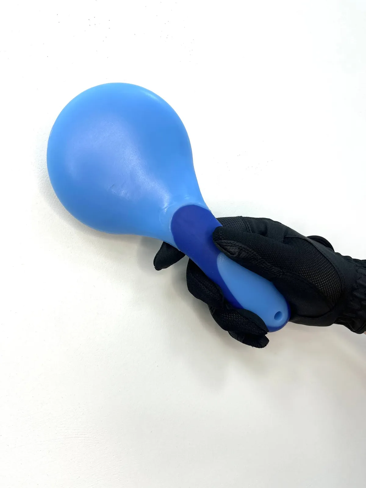 Расческа для ухода за лошадью голубая