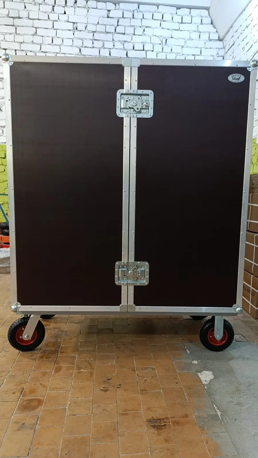 Амуничник Оптима (алюминиевый профиль, коричневый тёмный)