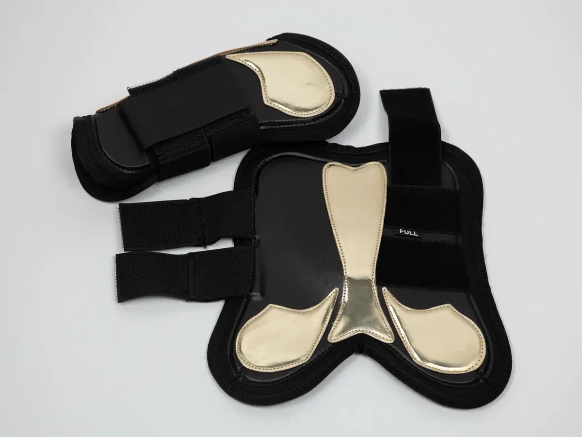 Комплект выездковый Titus