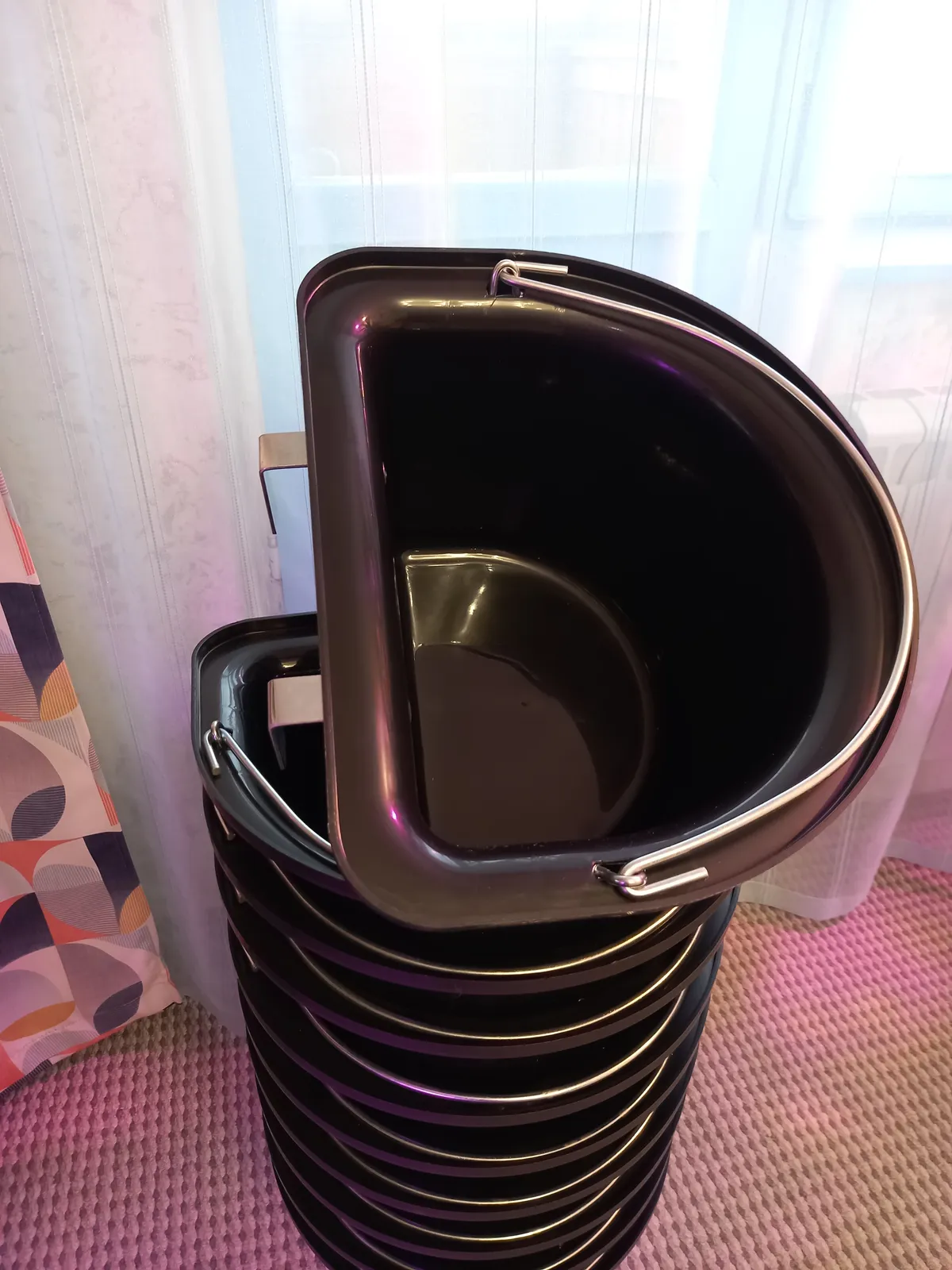 Ведро-кормушка