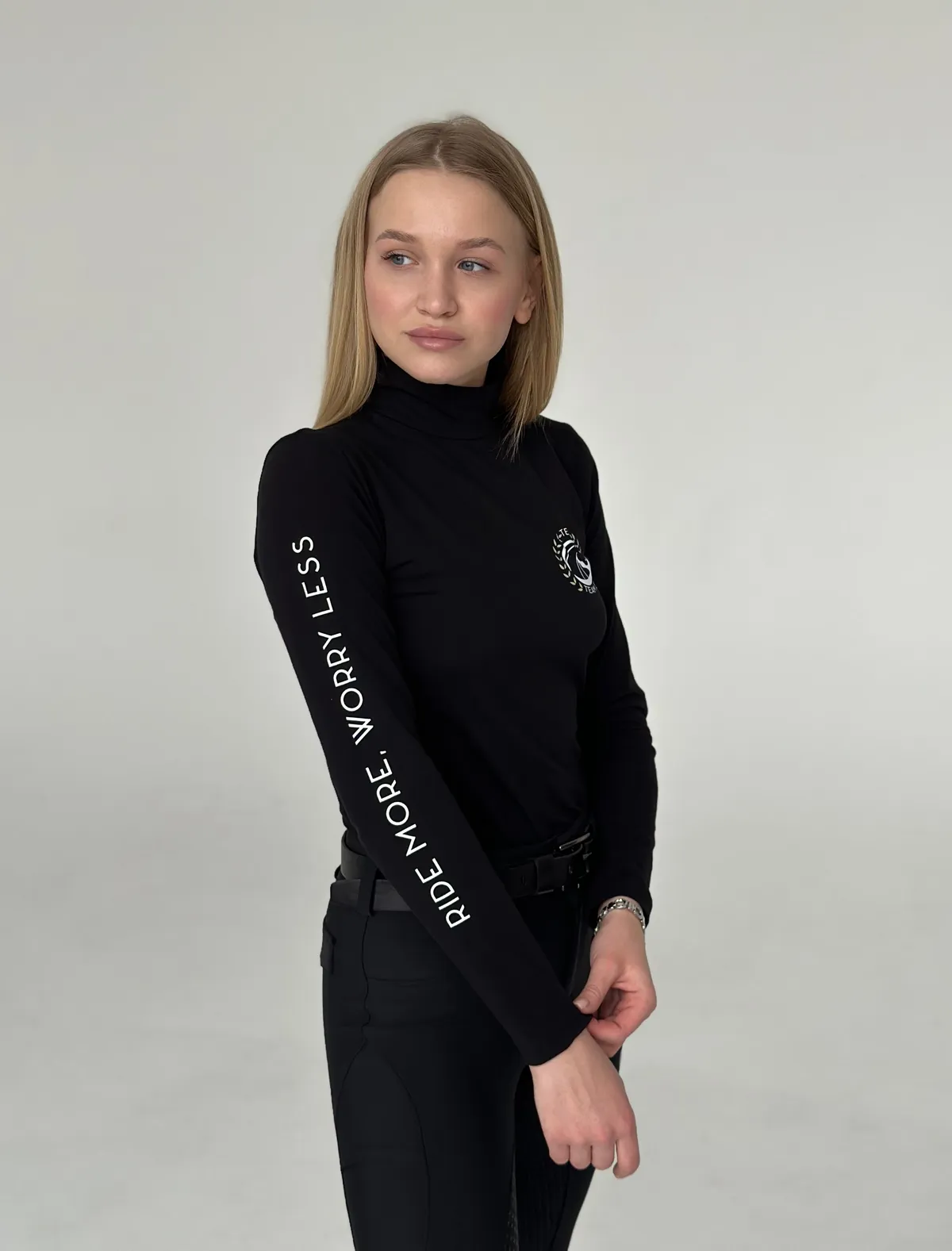 Базовая водолазка TES