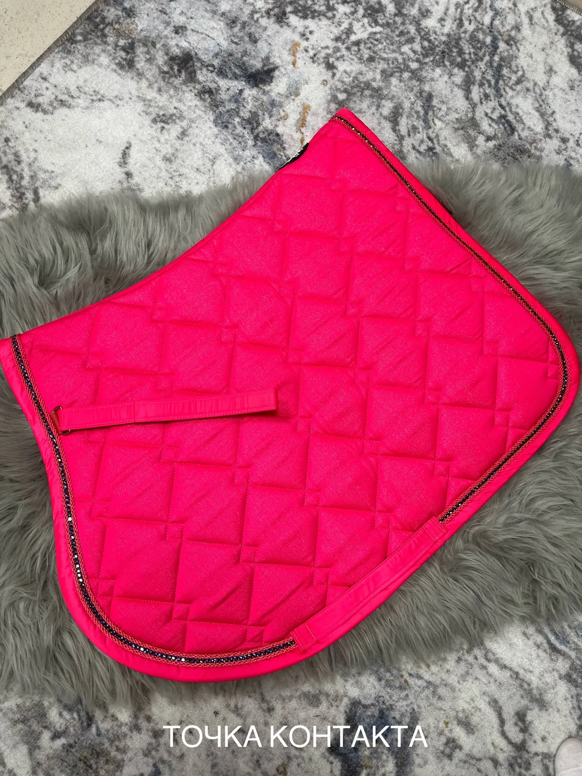 Вальтрап конкурный неоновый розовый с блестящими нитями и стразами TGW