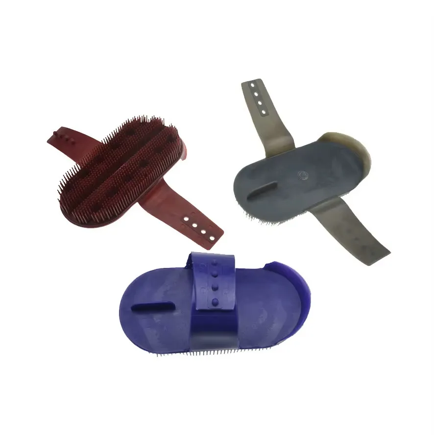 Скребница для чистки лошади