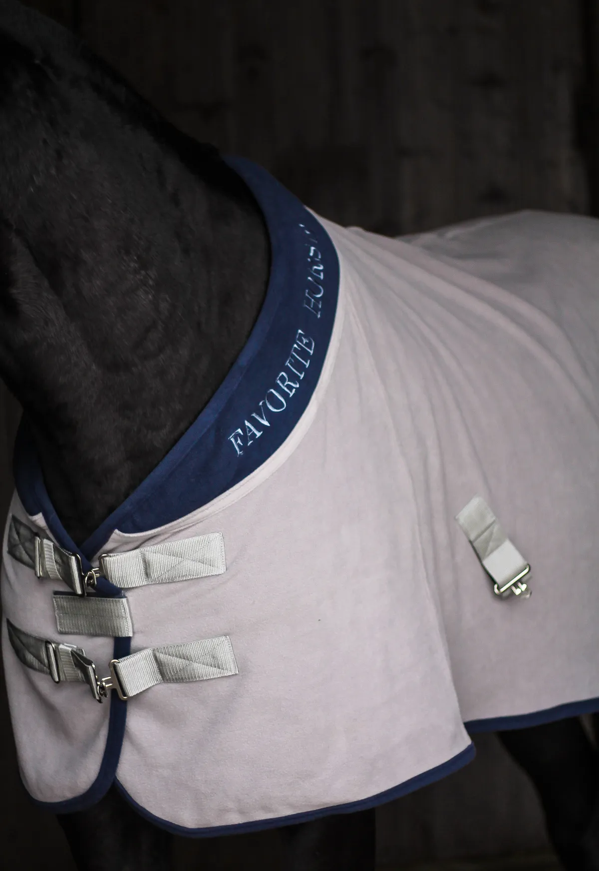 Попона флисовая FAVORITE HORSE Aristocratic (серая,135)