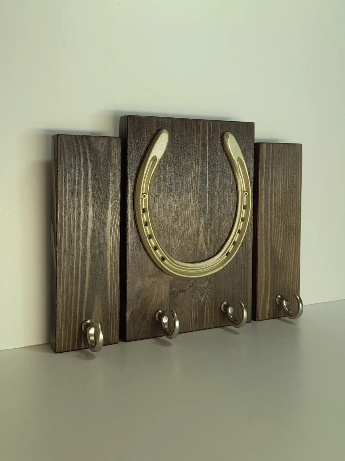 Ключница-вешалка с подковой