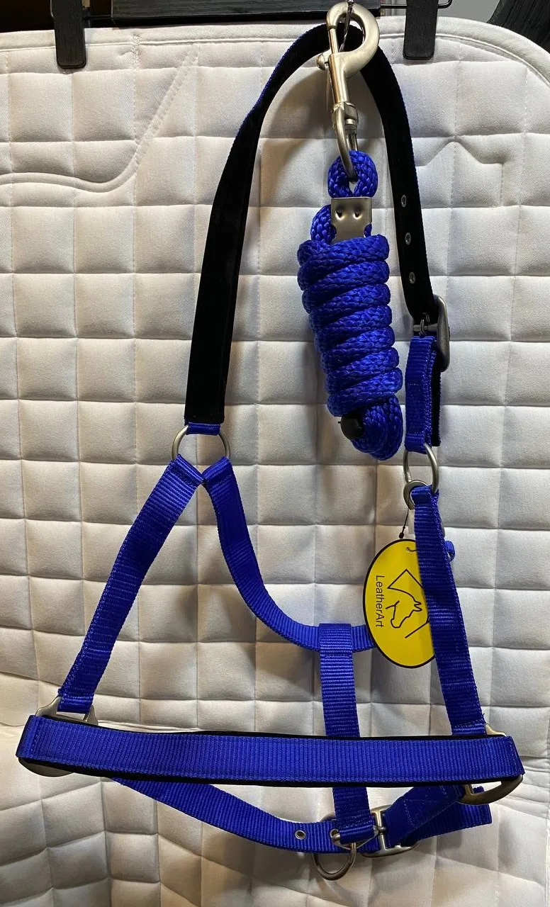 Недоуздок нейлоновый с мягкой подложкой + чомбур LeatherArt комплект.