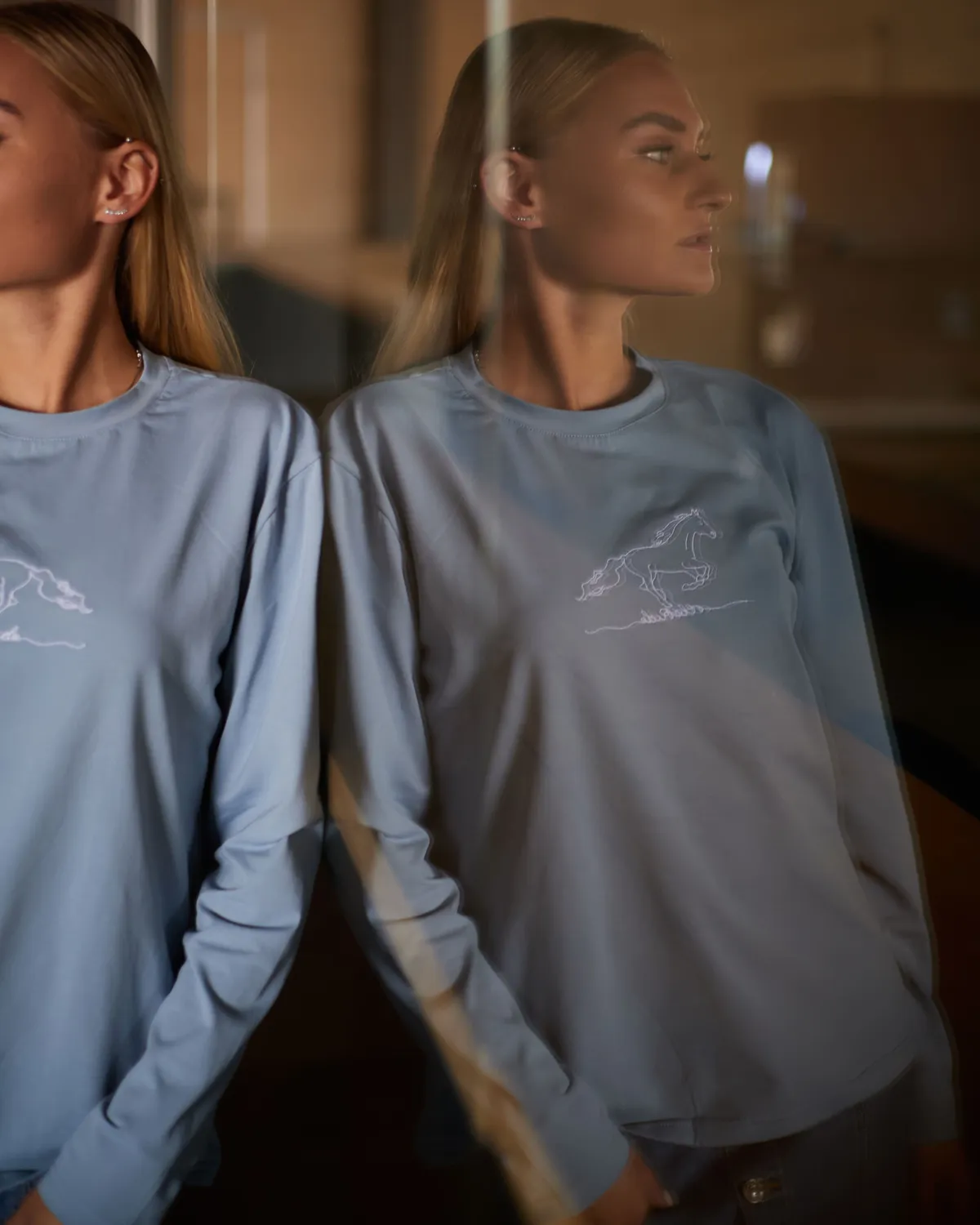 Лонгслив Horse голубой