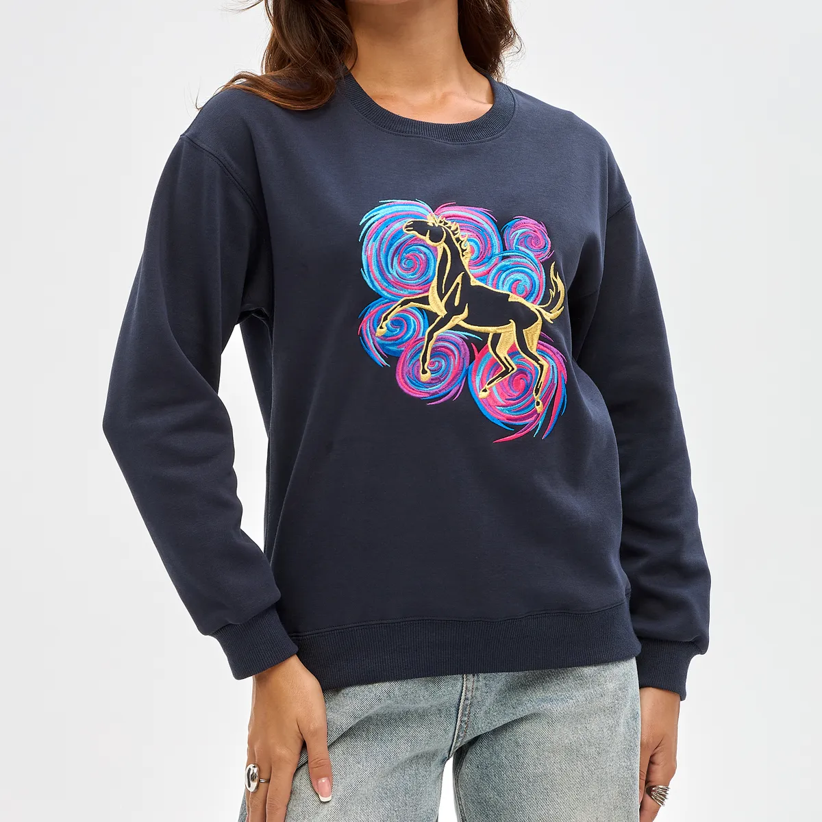 Свитшот с вышивкой (s/m (40-42))