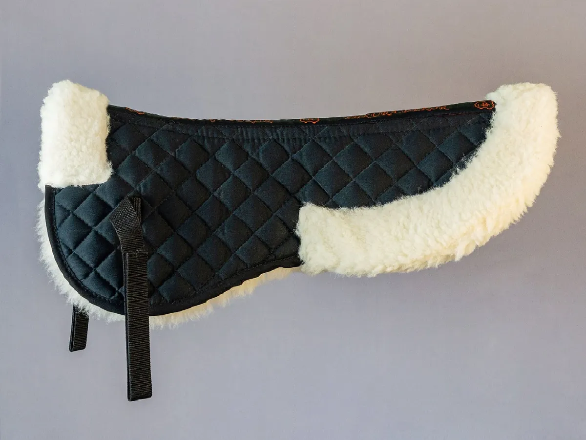 Меховушка под седло (овечья шерсть)