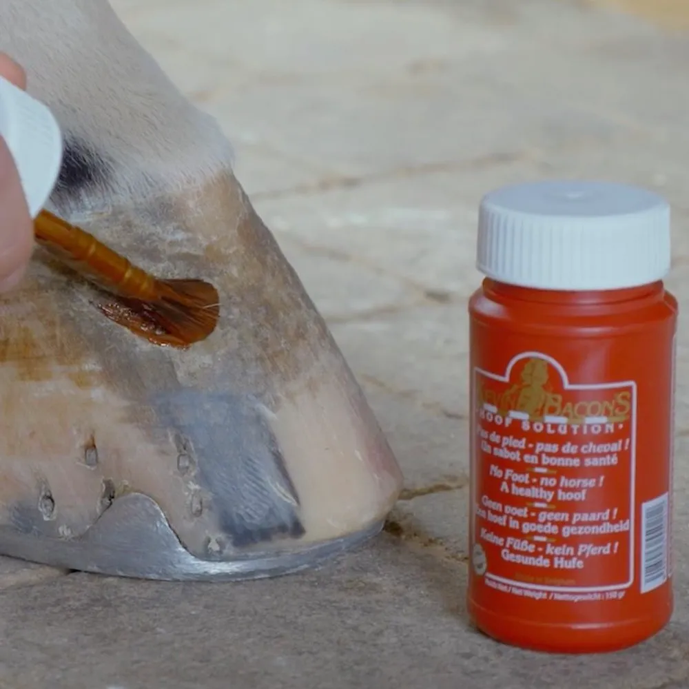 Средство для лечения гниения копытной стрелки  и белой линии 150 мл Hoof Solution Kevin Bacon's (Бельгия), с малахитом