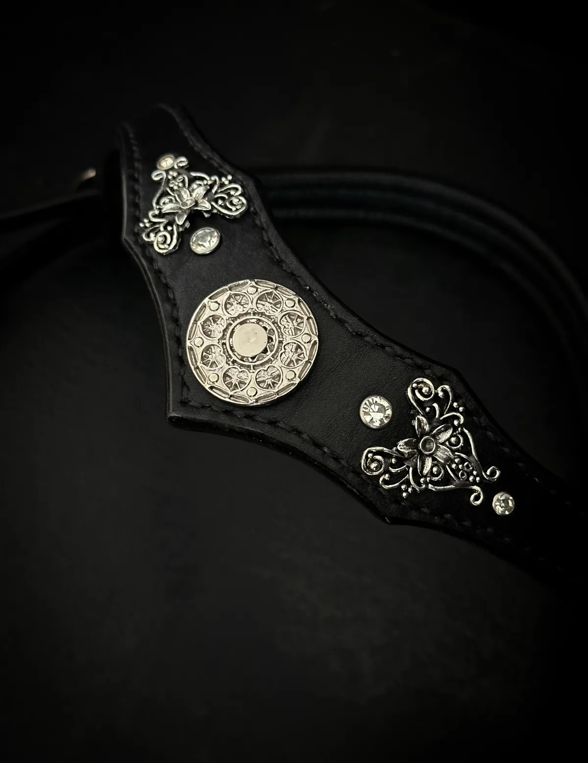 Уздечка с уклоном в стиль барокко 