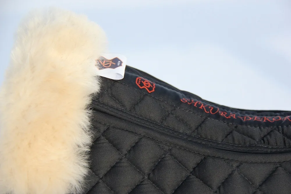 Корректирующая меховушка под седло бежевая