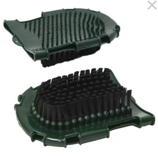 Перчатка-щетка резиновая