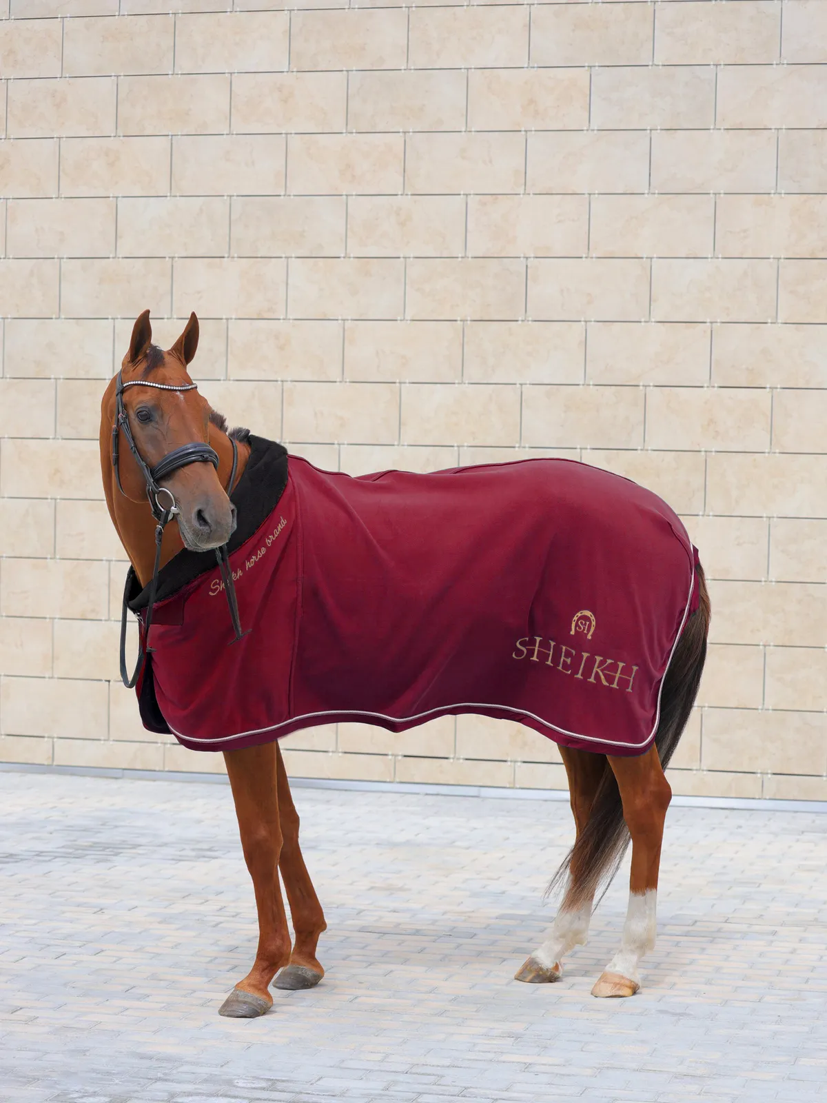 Попона SHEIKH HORSE BRAND, коллекция ORIENTAL, цвет красный, р-р 155