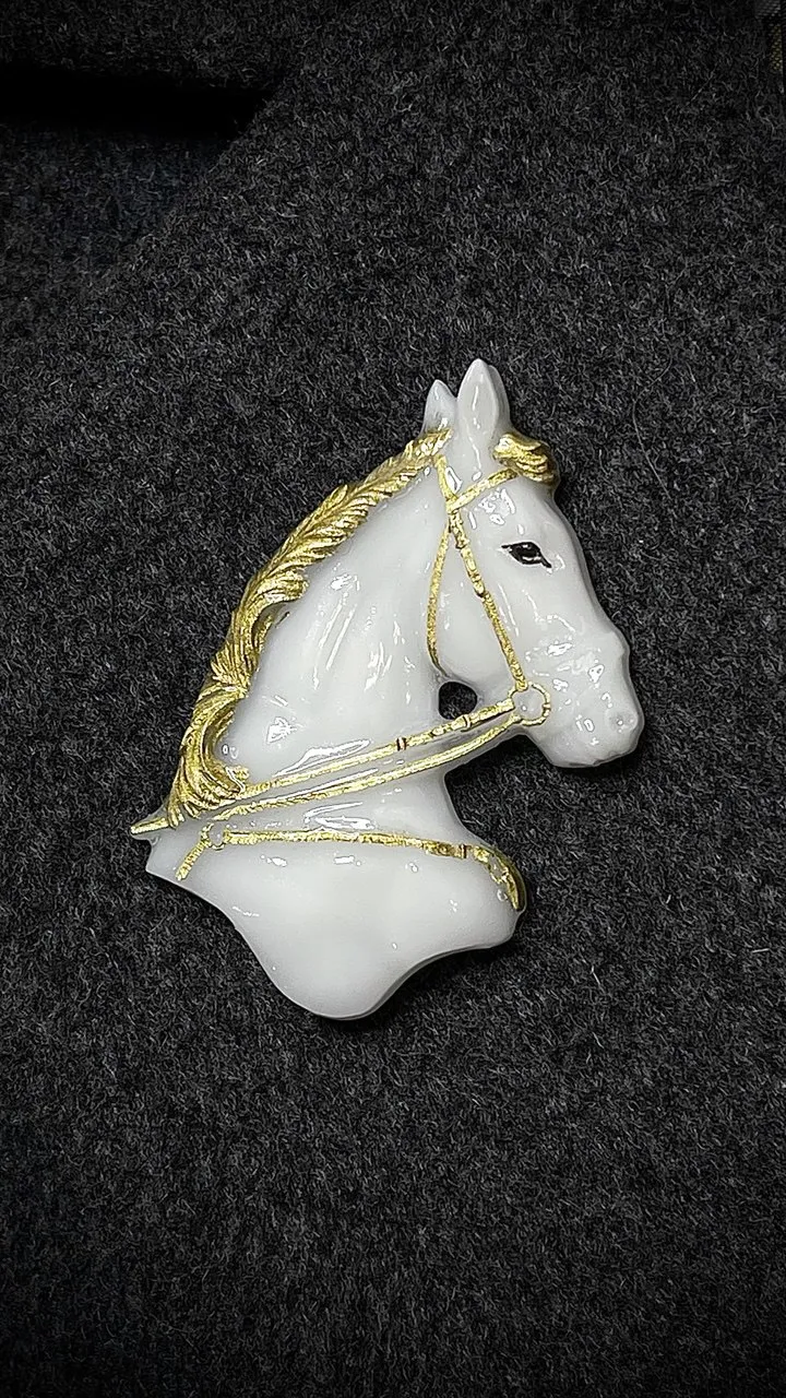 Брошь Лошадь фарфор (имитация)