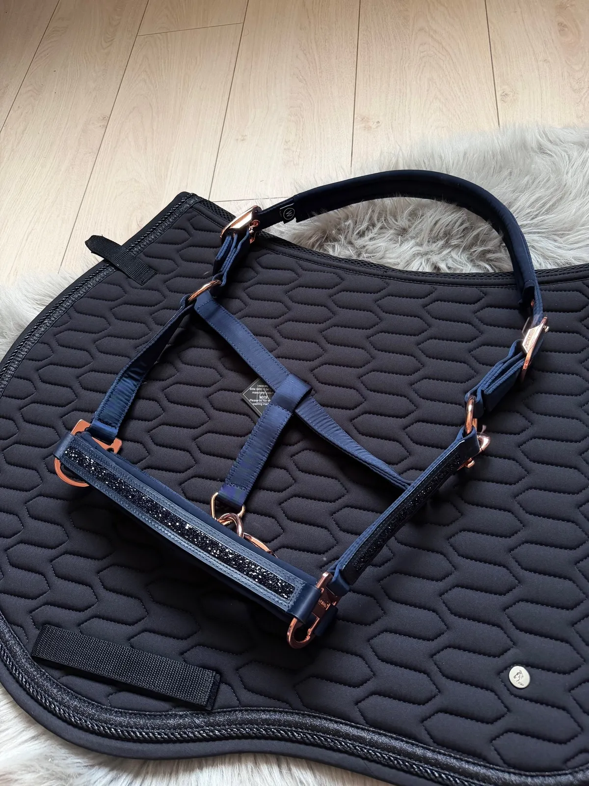 Недоуздок TGW темно-синий с конусовидными стразами коб