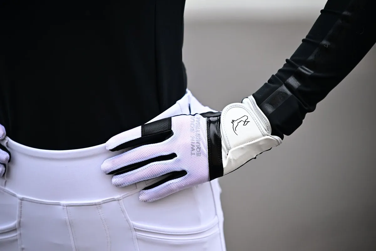 Перчатки черно-белые комбинированные (Эко-кожа и сетка), р-р 5(XXS), TwinSoul