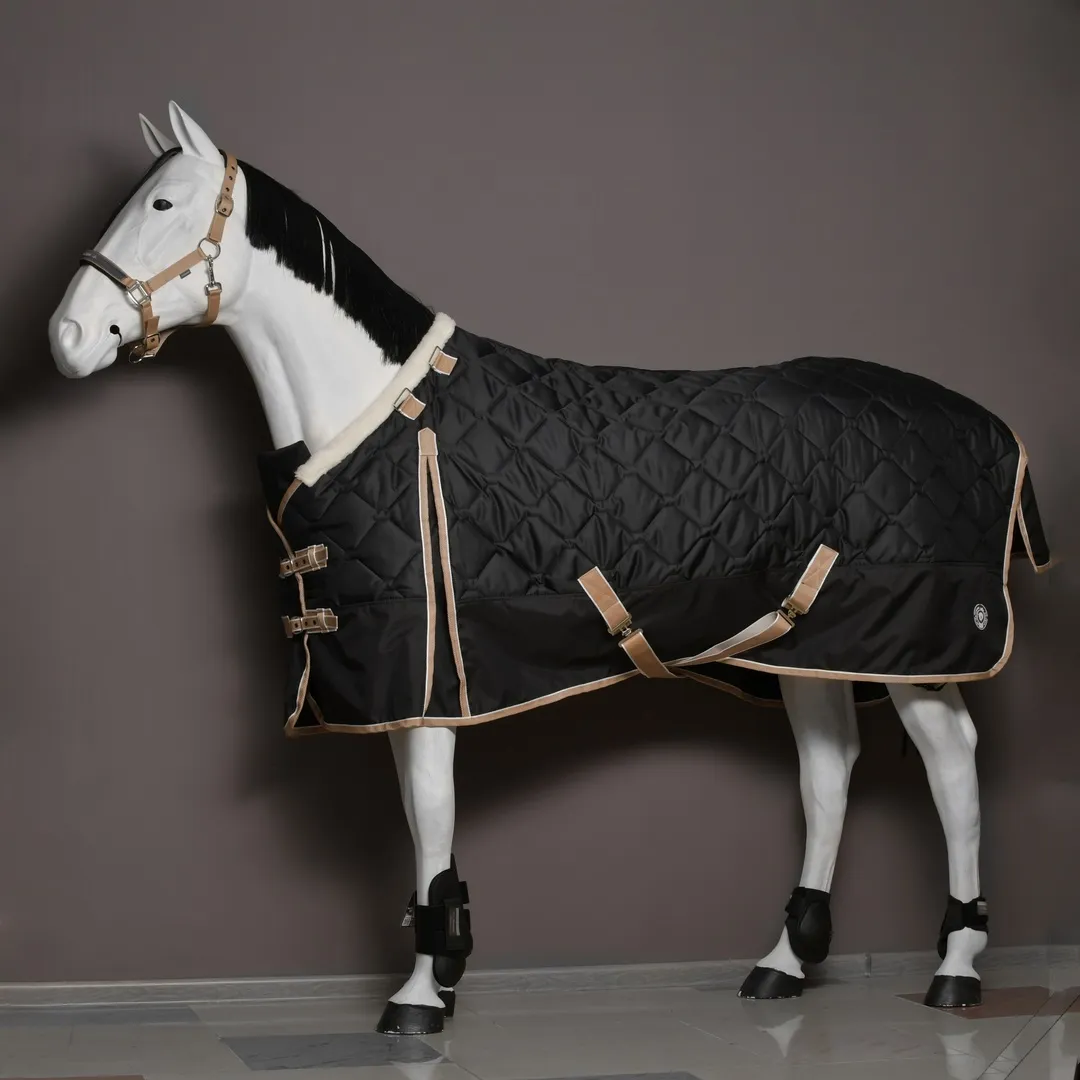 Попона денниковая BLACK STAR со съёмным капором, 300 гр