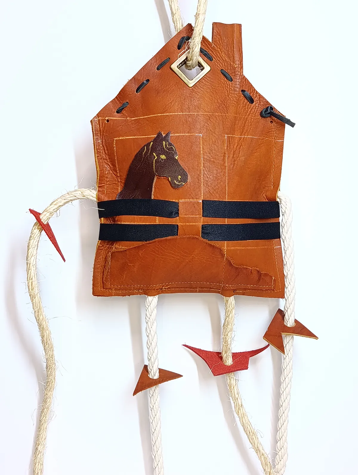 Игрушка для лошади в денник - Конюшня С элементами DIY Коричневый Конь (Гнедой)