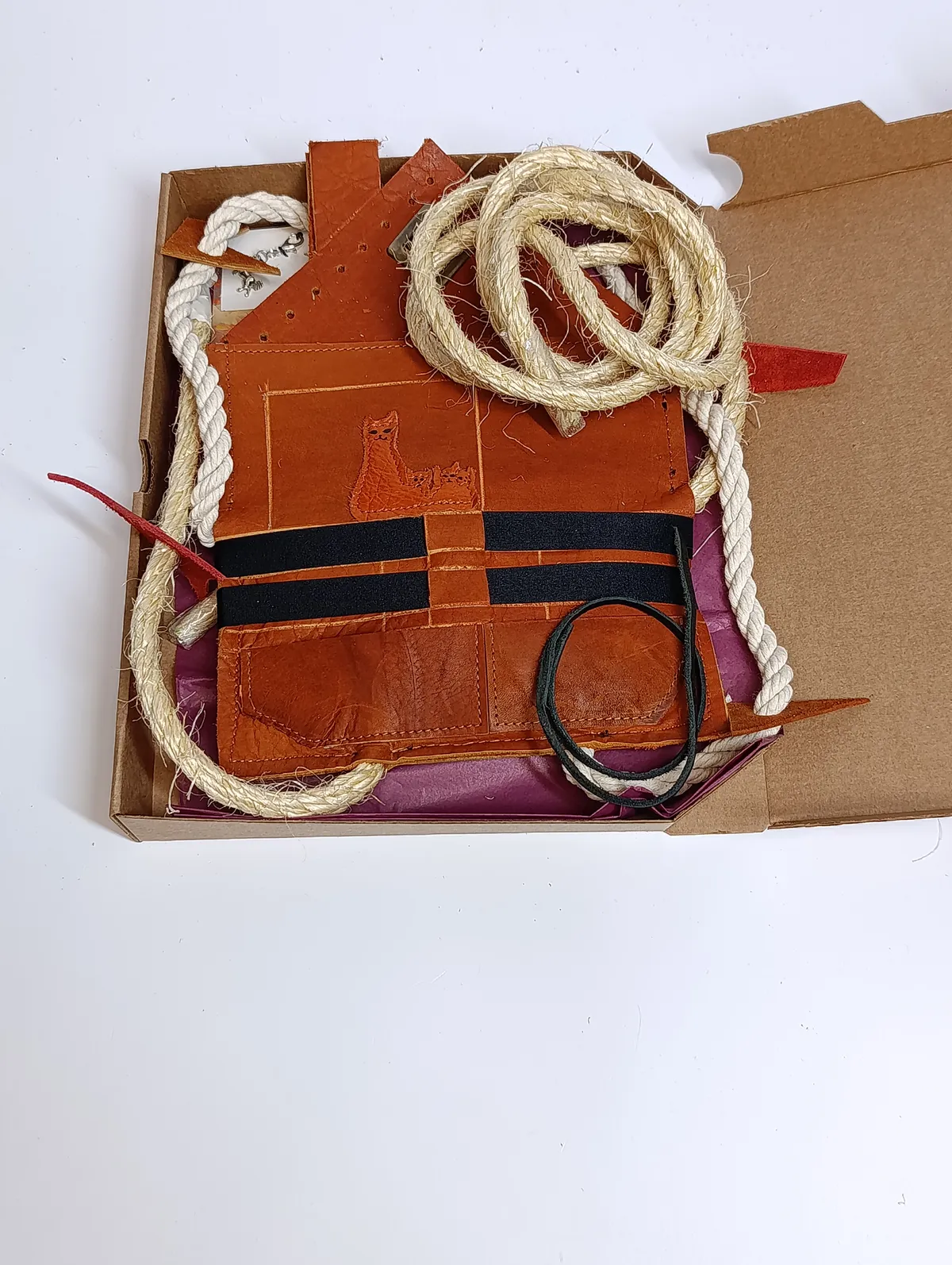 Игрушка для лошади в денник - Конюшня С элементами DIY Белый Конь (Серый)
