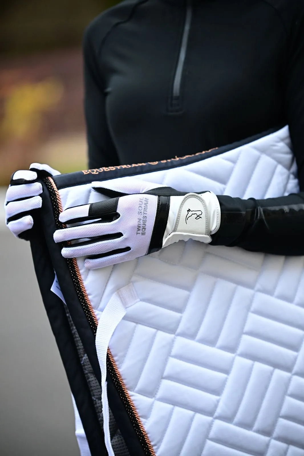 Перчатки черно-белые комбинированные (Эко-кожа и сетка), р-р 5(XXS), TwinSoul