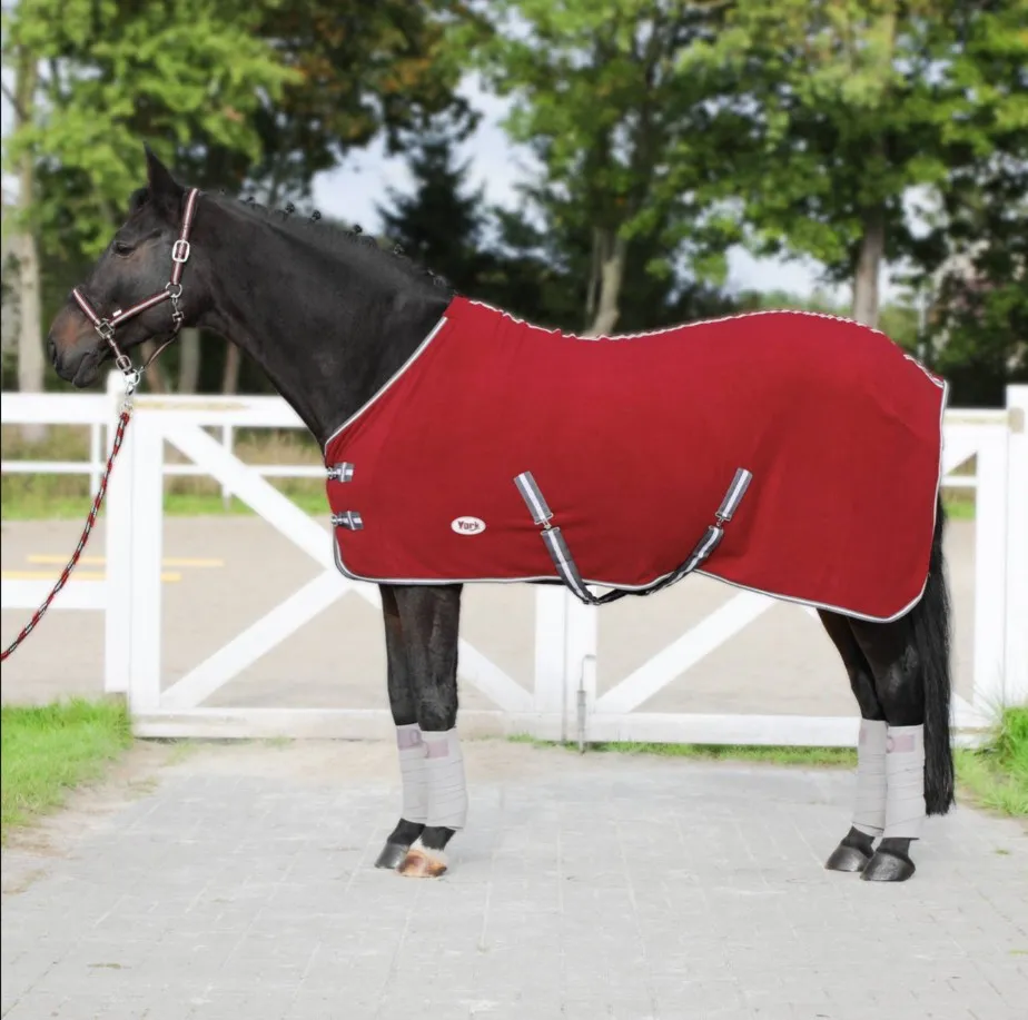 Попона York Britta флисовая с ремнями красная 155 см