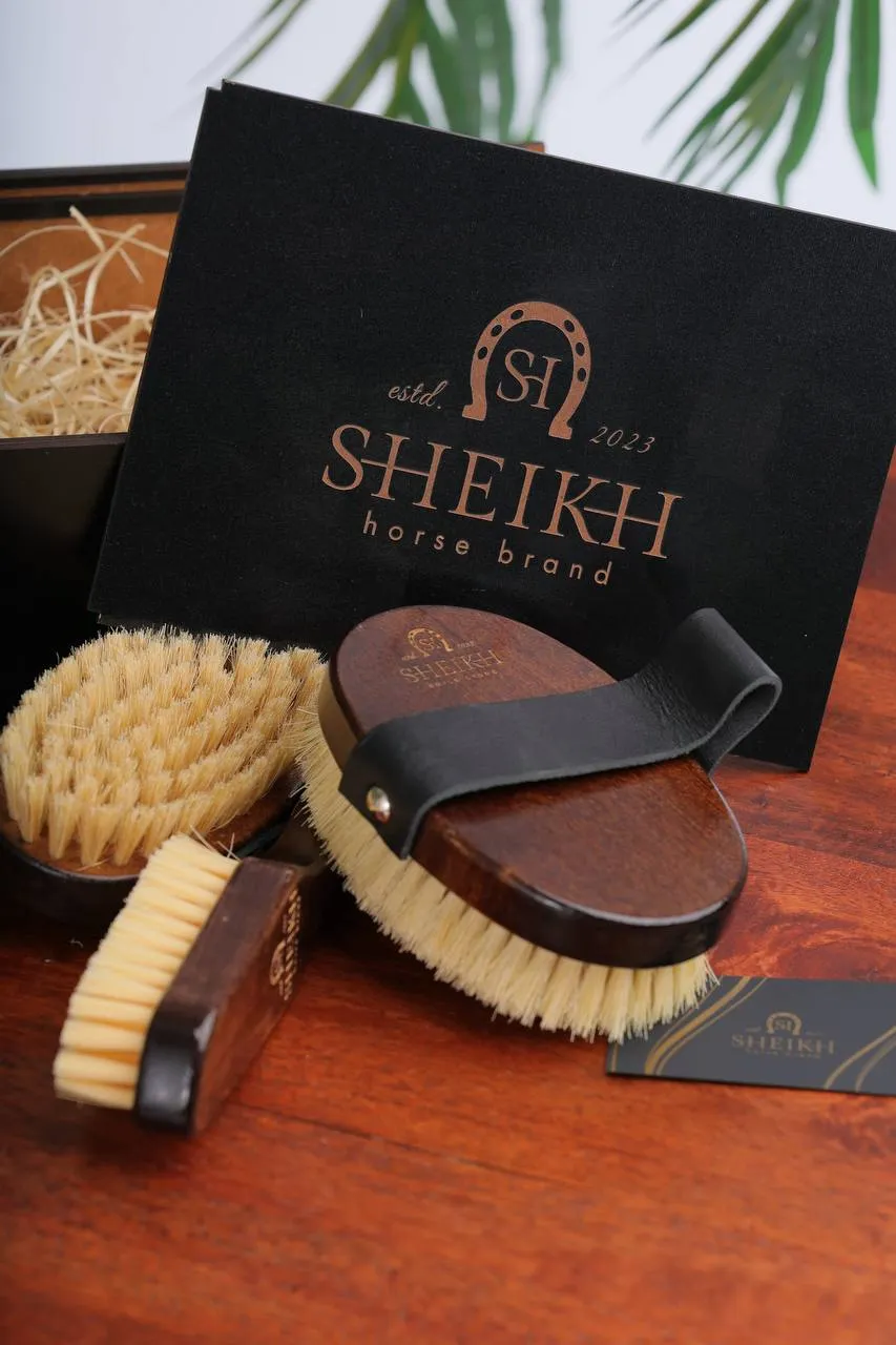 Подарочный комплект щеток для ухода за лошадью SHEIKH HORSE BRAND