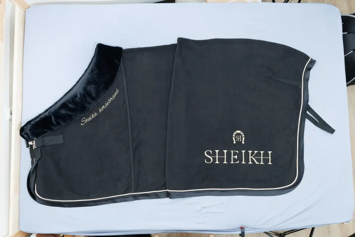 Попона SHEIKH HORSE BRAND, коллекция ORIENTAL, цвет черный, р-р 145