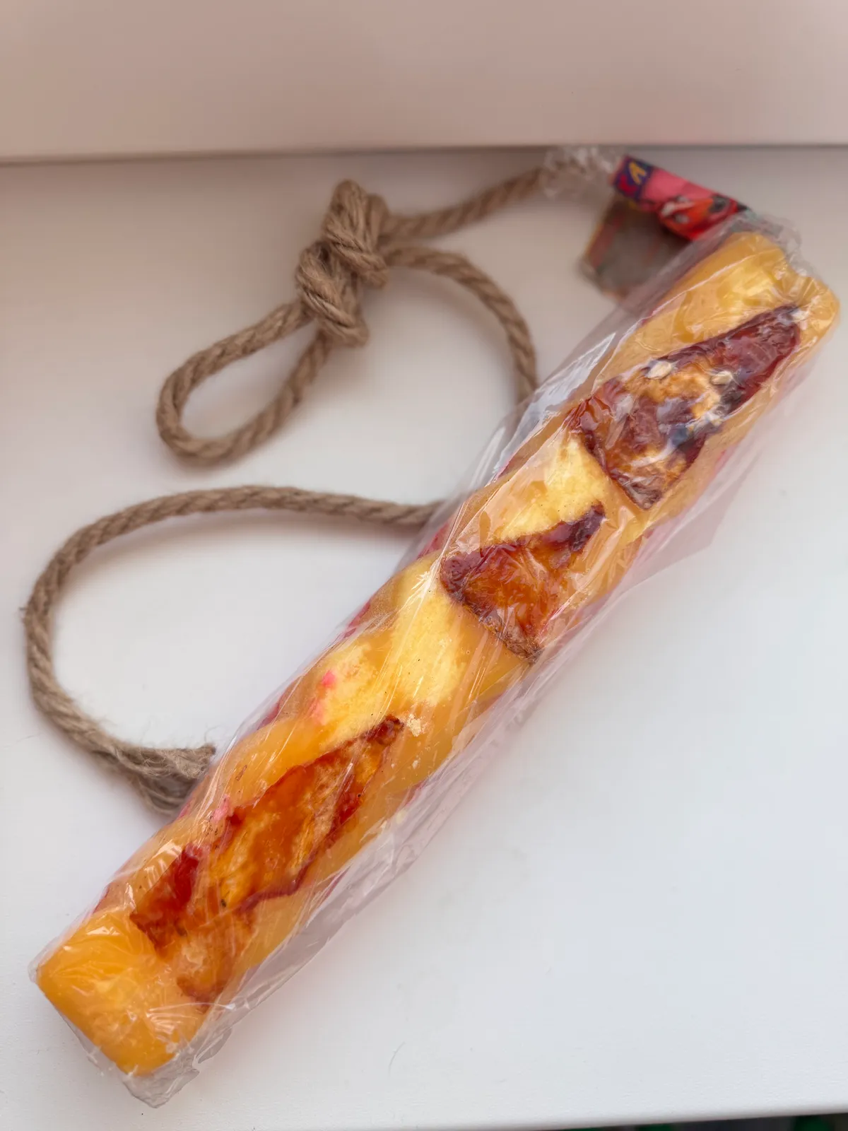 Лизунец на веревке клубника банан