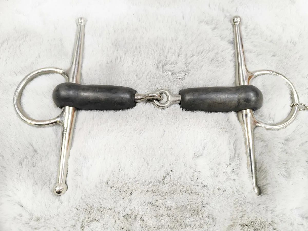 Трензель резиновый с "усами" 13,5 см