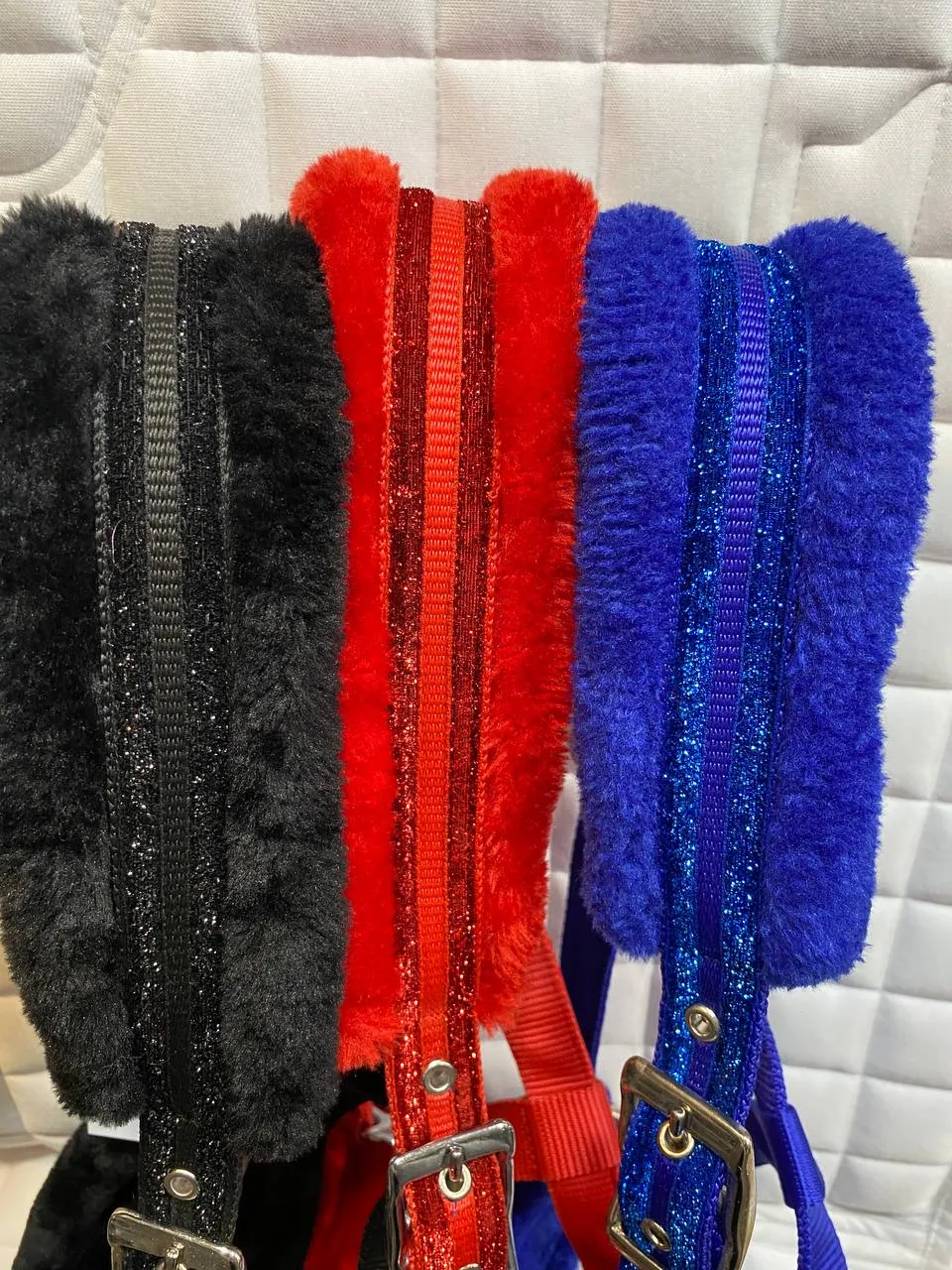 Недоуздок для лошади с блестками HKM