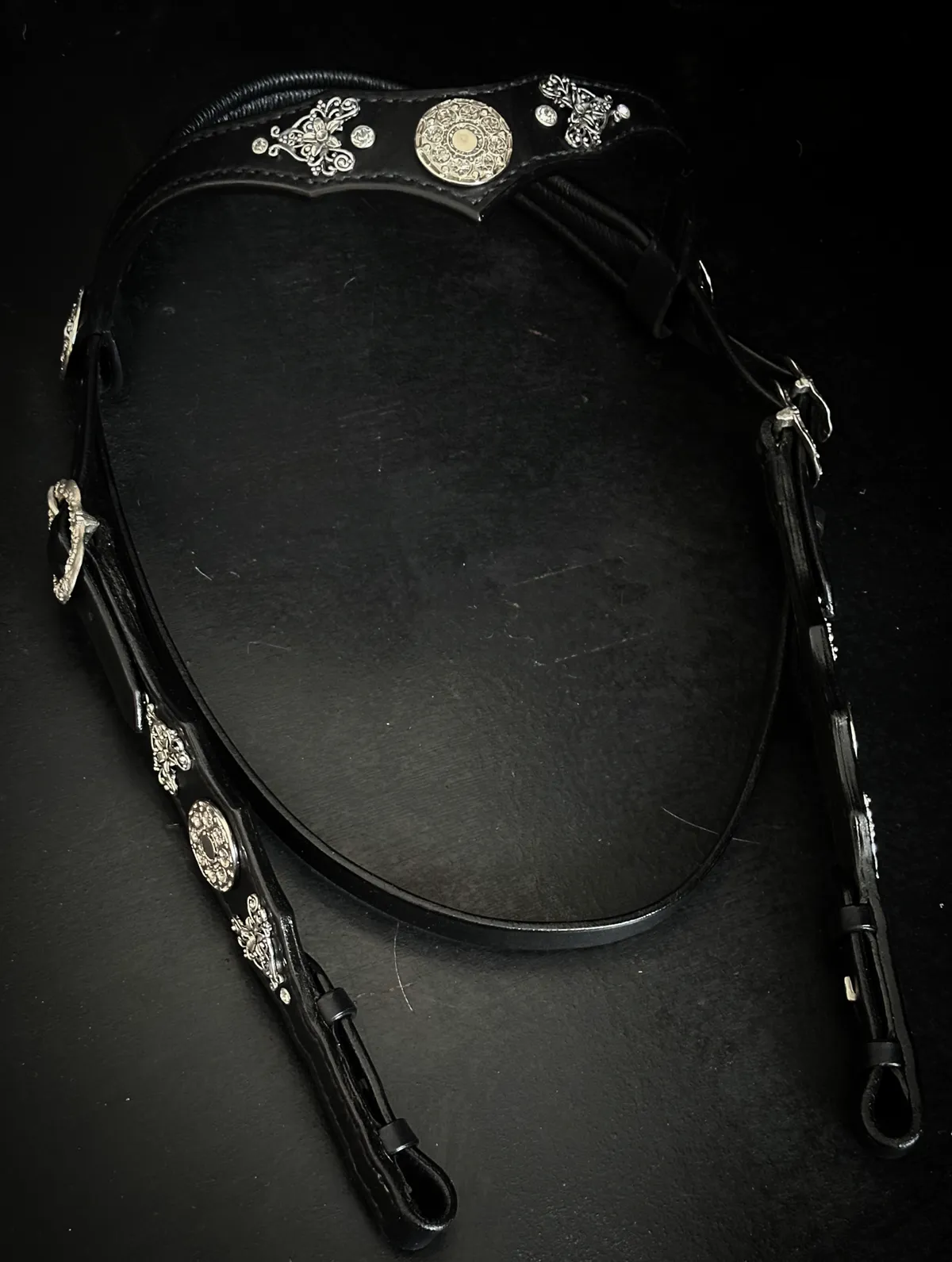 Уздечка с уклоном в стиль барокко 