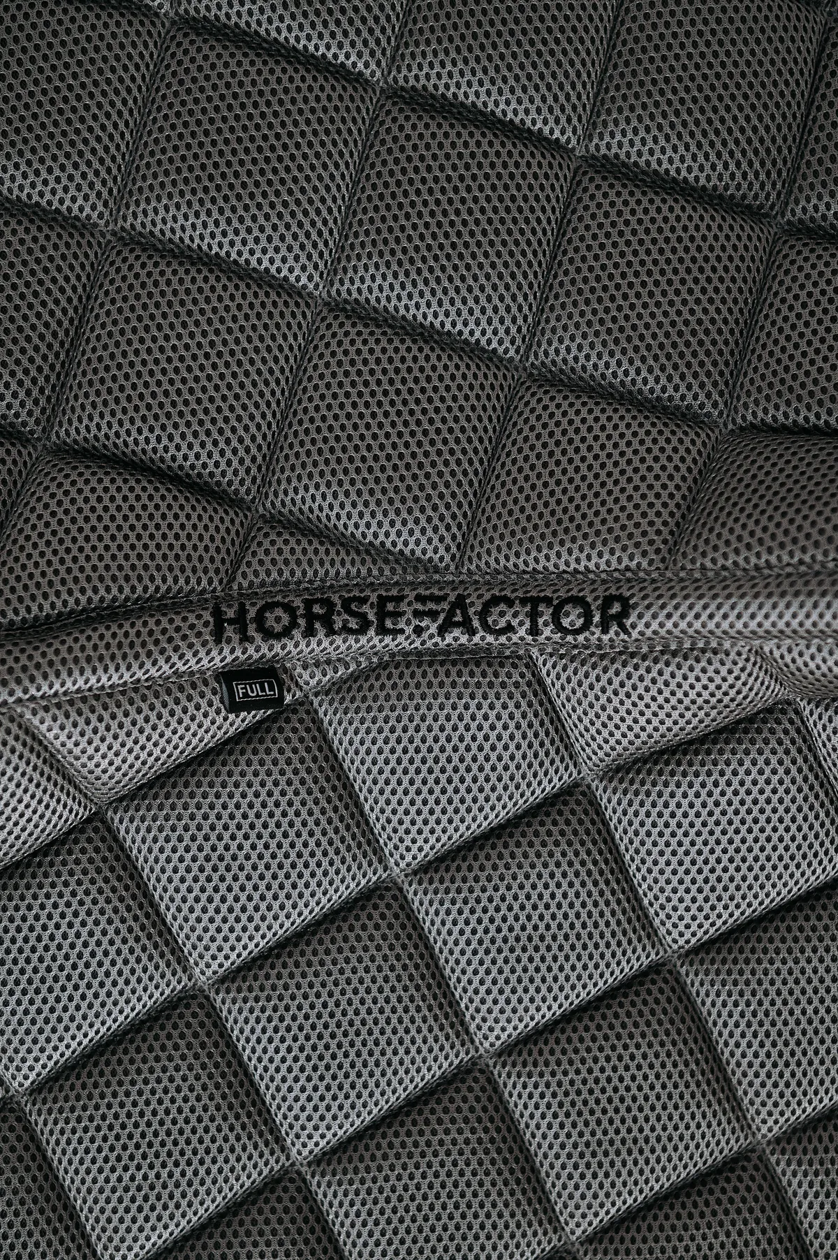 Вальтрап для конного спорта конкурный Halitus серый (pony)