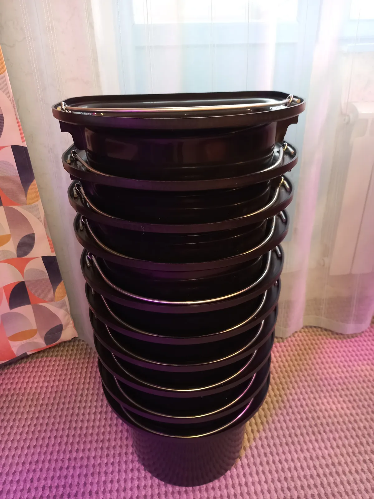 Ведро-кормушка