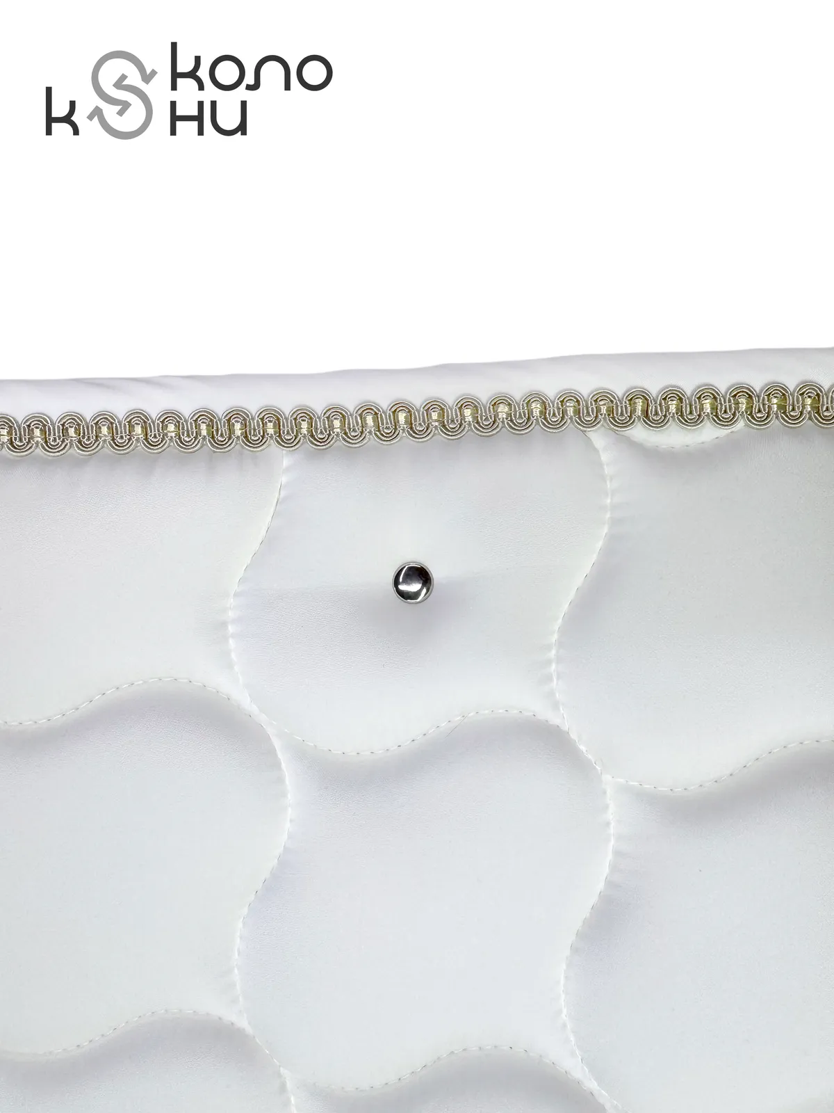 Вальтрап конкурный для лошади конный спорт, верховая езда ОколоКони, цвет белый, крупная стежка