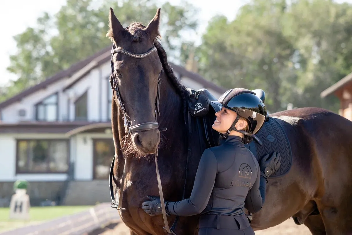 Лонгслив с длинным рукавом EQUIAN