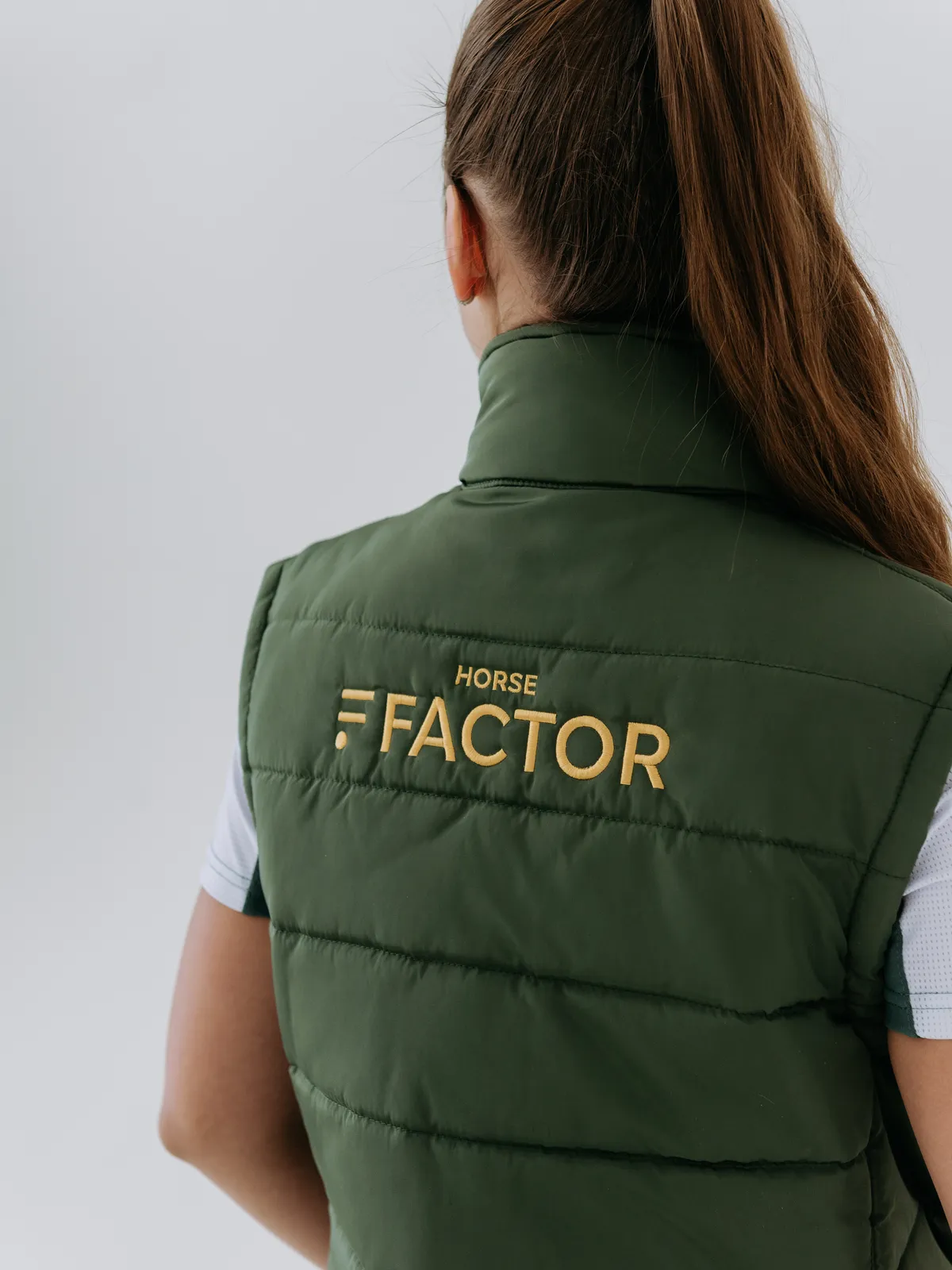 Утепленный зеленый жилет HorseFactor Film Collection  (xs)