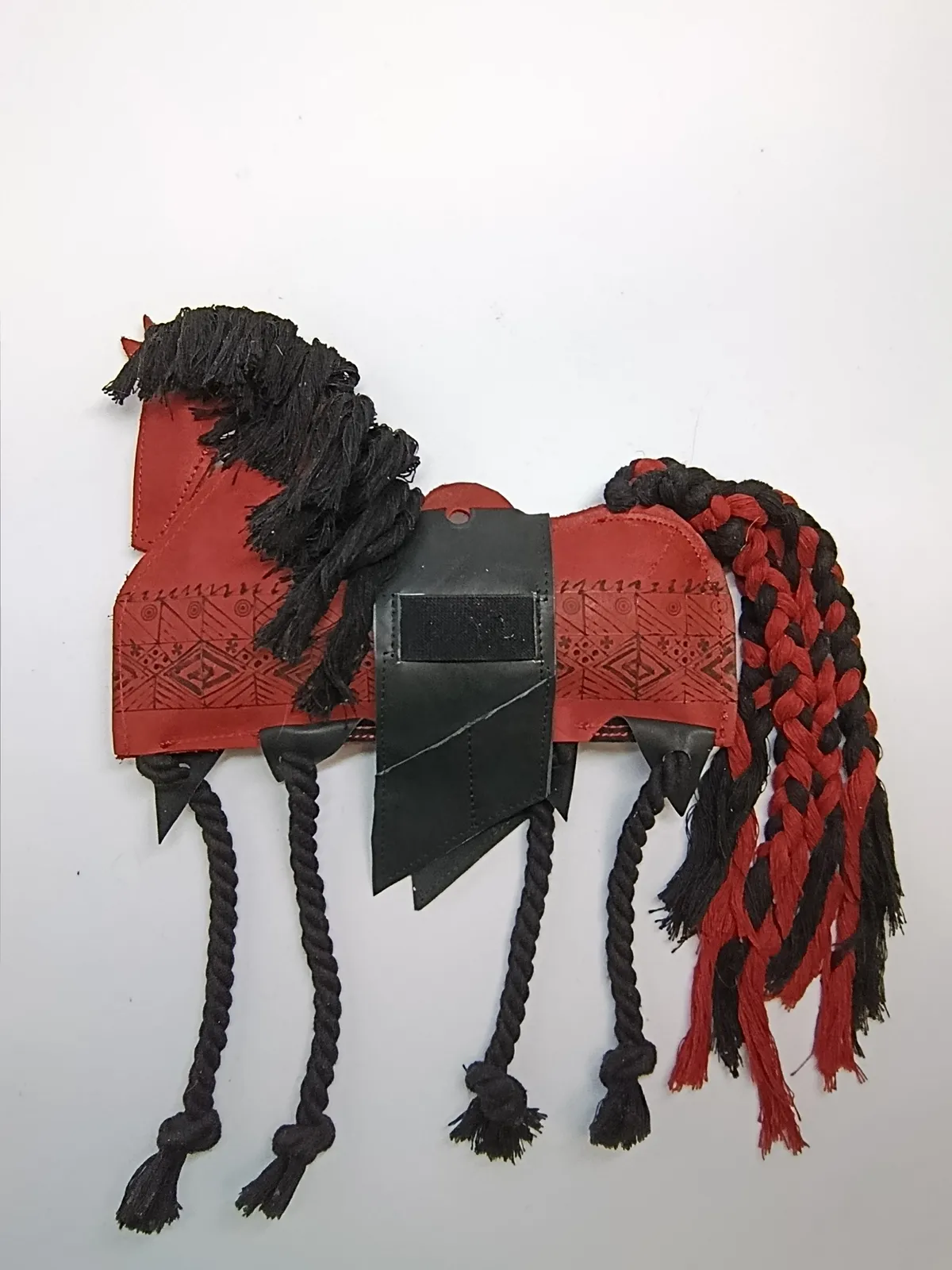Игрушка для лошади Мезенский конь Красный с дозатором корма