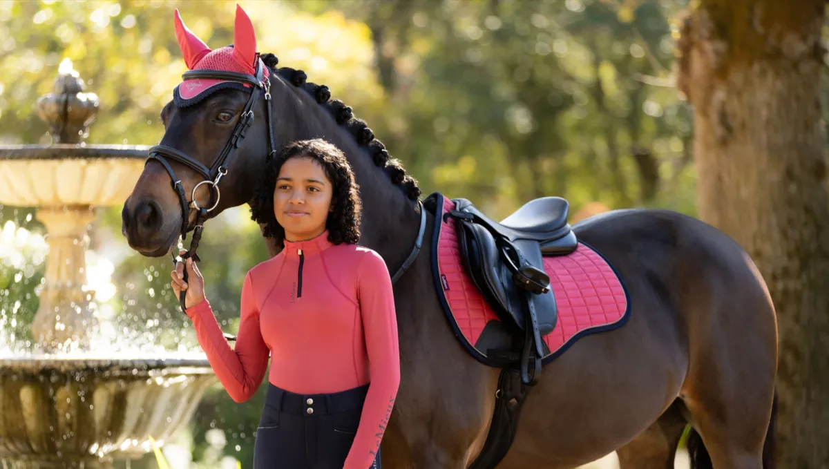 Вальтрап конкурный LeMieux Suede Classic Cranberry + ушки