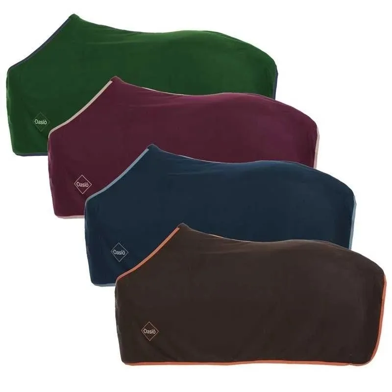 Флисовая попона Daslo 250 гр коричневая 135 см