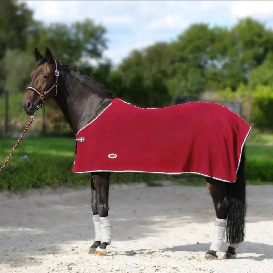 Попона York Britta флисовая без ремней красная 145 см
